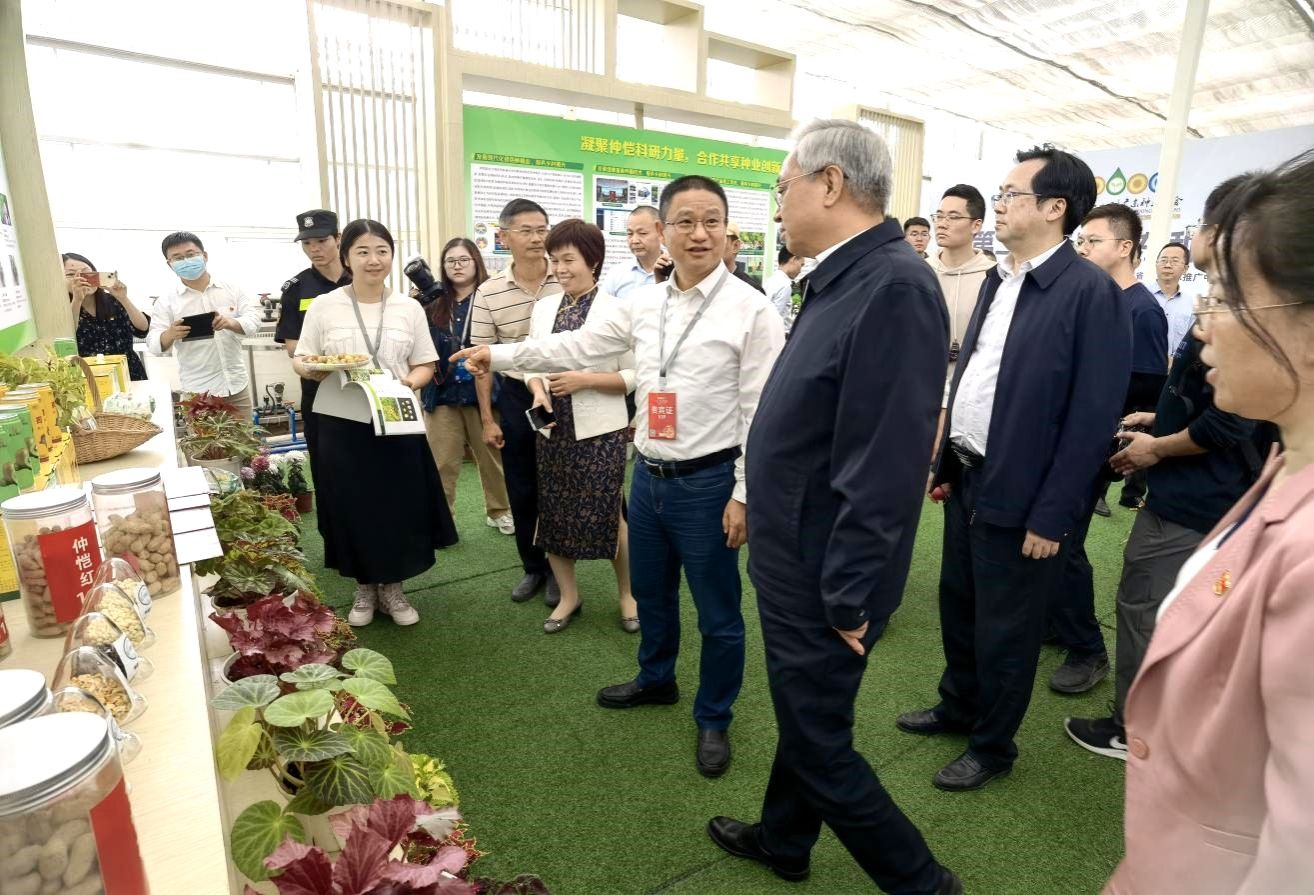 園藝園林學院攜優新品種參加第二十二屆廣東種業大會